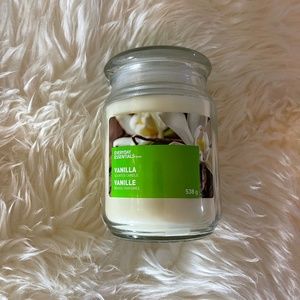 Everyday Essentials Vanilla candle